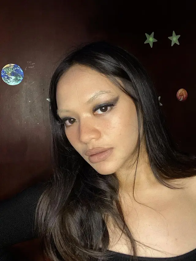 7 Potret Terbaru Amel Carla yang Makin Tirus, Bikin Pangling