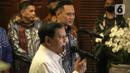 Ketua Umum Partai Gerindra Prabowo Subianto bersama Ketua Umum Partai Demokrat Agus Harimurti Yudhoyono  memberikan keterangan usai pertemuan di Kertanegara, Jakarta, Jumat (24/6/2022). Prabowo mengatakan belum menghasilkan kesepakatan untuk koalisi. Adapun pertemuan tersebut selama kurang lebih dua jam baru komunikasi awal. (Liputan6.com/Faizal Fanani)