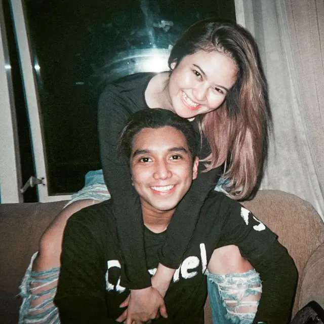 Jarang Tersorot, Ini 6 Potret Kemesraan Gabriella Larasati dan Benigno Mandela