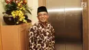 Presiden PKS Sohibul Iman saat menerima kedatangan Ketua Umum Partai Gerindra Prabowo Subianto di Kantor DPP PKS, Jakarta, Senin (30/7). Kedatangan Prabowo untuk membahas hasil pertemuannya dengan Partai Demokrat. (Liputan6.com/Herman Zakharia)