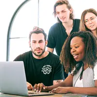 Ilustrasi orang sukses. Sumber foto: pexels.com/Canva Studio.