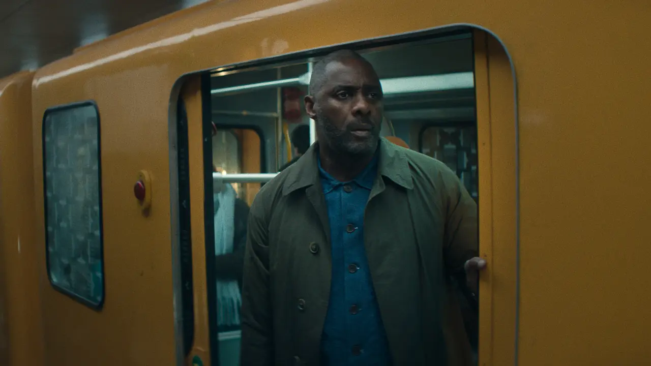 Idris Elba dalam Hijack Season 2. (dok. Apple TV)