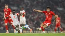 Nathan Tjoe-A-On beraksi dalam duel Timnas Indonesia versus Mozambik di Stadion Utama Gelora Bung Karno, Jakarta, Selasa (9/6/2026). (Bola.com/Bagaskara Lazuardi)