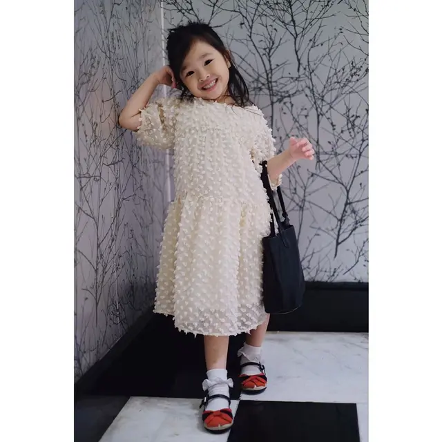 Pandai Berpose, Ini 6 Gaya Thalia Putri Onsu yang Paling Menggemaskan