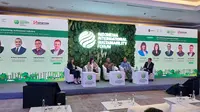 Chief Sustainability Officer Asian Pulp and Paper (APP) Sinar Mas, Elim Sritaba, mengungkapkan faktor-faktor yang mendorong upaya mencapai nol emisi karbon atau net zero emission (NZE).