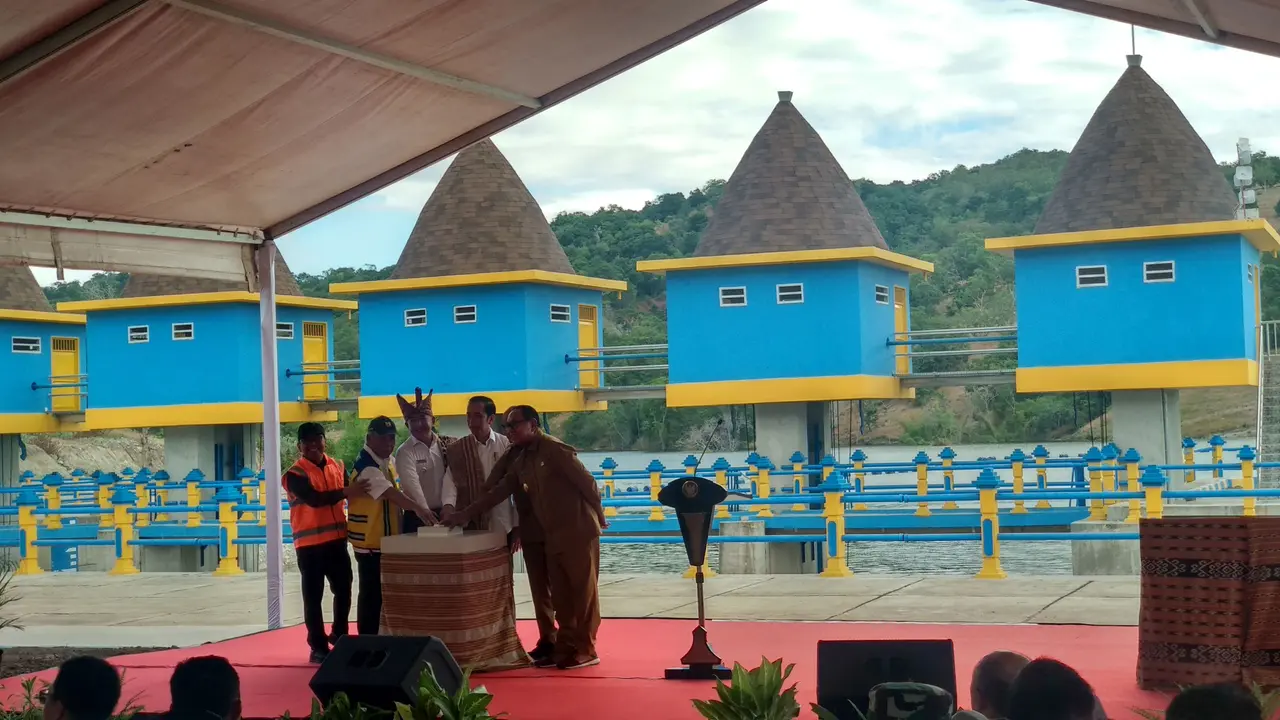 Presiden Joko Widodo (Jokowi) meresmikan Bendungan Rotiklot yang terletak di Kabupaten Belu, Nusa Tenggara Timur (NTT), Senin (20/5/2019).