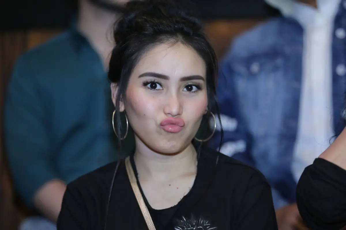 [Bintang] Ayu Ting Ting