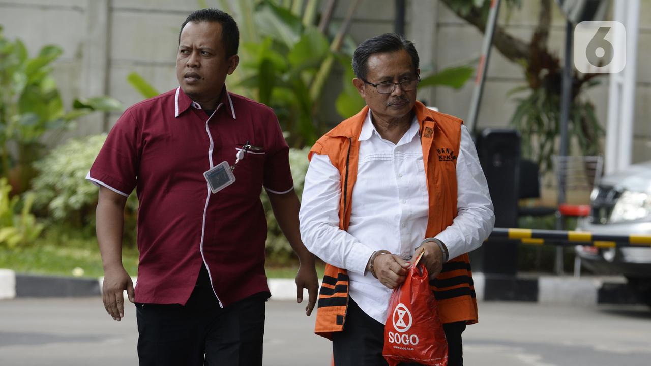 KPK Periksa Bupati Indramayu Supendi