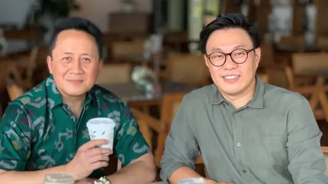 Triawan Munaf (Kiri), Willson Cuaca (Kanan)
