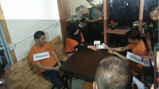 Rekonstruksi Ungkap Alasan Istri Bunuh Hakim PN Medan