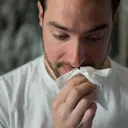 Menangis Tak Cuma Bikin Mata Berair, Hidung Juga Bisa Mampet