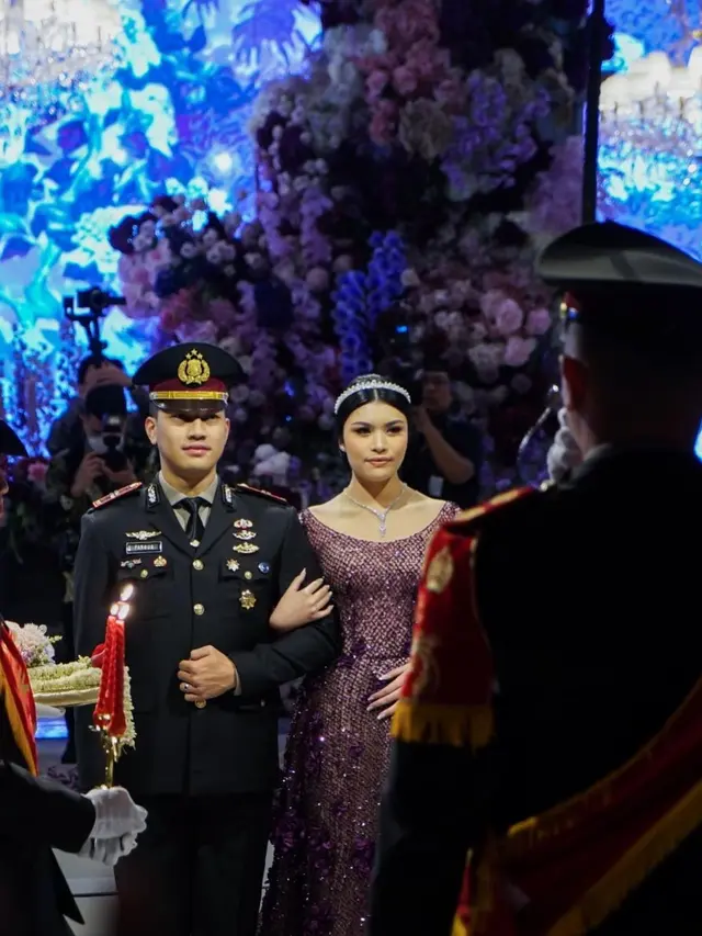 6 Potret Gaun Pengantin Mewah Anak Ketua MPR Bambang Soesatyo di Momen Resepsi Pernikahan