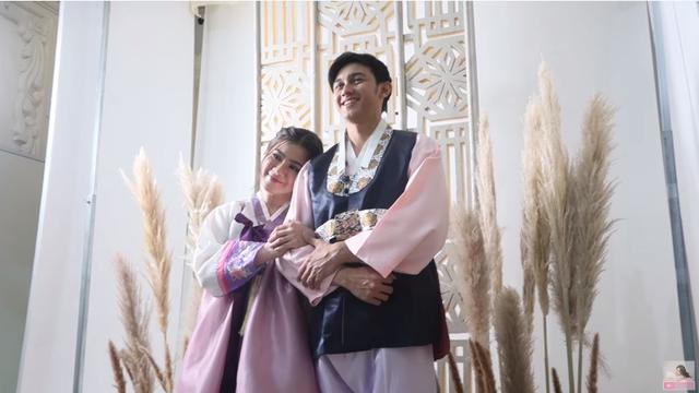 7 Pemotretan Caesar Hito dan Felicya Angelista Pakai Busana Korea