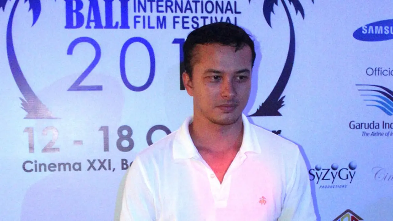 Kenalkan 'Pendekar Tongkat Emas' di Balinale 2014, Nico Naik Ojek