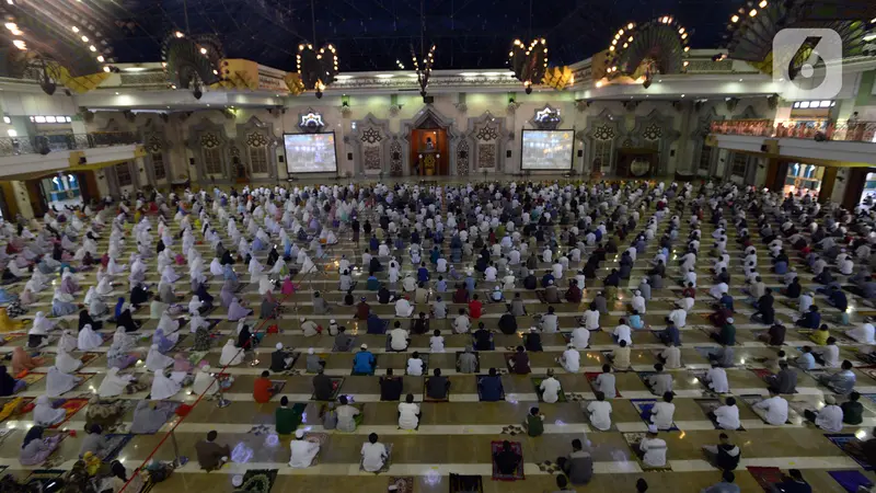 FOTO: Jakarta Islamic Centre Terapkan Protokol Kesehatan Salat Idul Adha