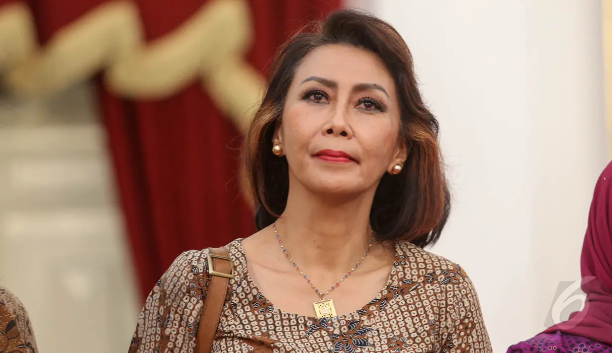 Pakar hukum pidana ekonomi dan pencucian uang, Dr. Yenti Garnasih, SH, MH. Foto diambil di Istana Negara, Jakarta, Senin (25/5/2015). (Liputan6.com/Faizal Fanani)