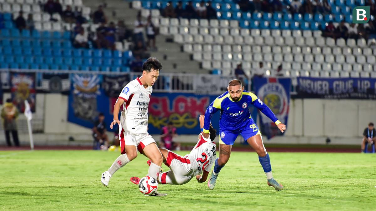 BRI Super League: Arema Dipermalukan Bali United Akibat Lengah di Babak Pertama