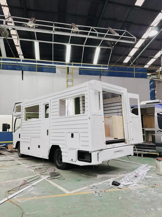 6 Potret Camper Van Rey Mbayang yang Dibuat untuk Dinda Hauw, Siap Traveling Bareng