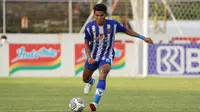 Muhammad Rifaldi, didatangkan dari Persiraja BandaAceh untuk memperkukuh pertahanan Persik Kediri di Liga 1 2022/2023. (Bola.com/Gatot Susetyo)