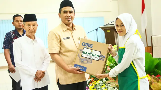 Ratusan Santri Dibekali Keterampilan Boga dan Barista, Gus Yasin: Upaya Entaskan Kemiskinan