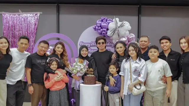 Gaya Keluarga Aurel Hermansyah saat berikan kejutan ulang tahun ke-26.