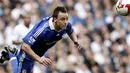 Aksi sundulan bek dan kapten Chelsea, John Terry di laga EPL melawan Tottenham Hotspur di White Hart Lane, London, 21 Maret 2009. AFP PHOTO/IAN KINGTON