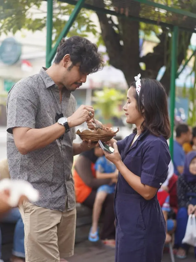 7 Potret Seru Dwi Sasono dan Widi Mulia, Dikenal sebagai Pasangan Harmonis