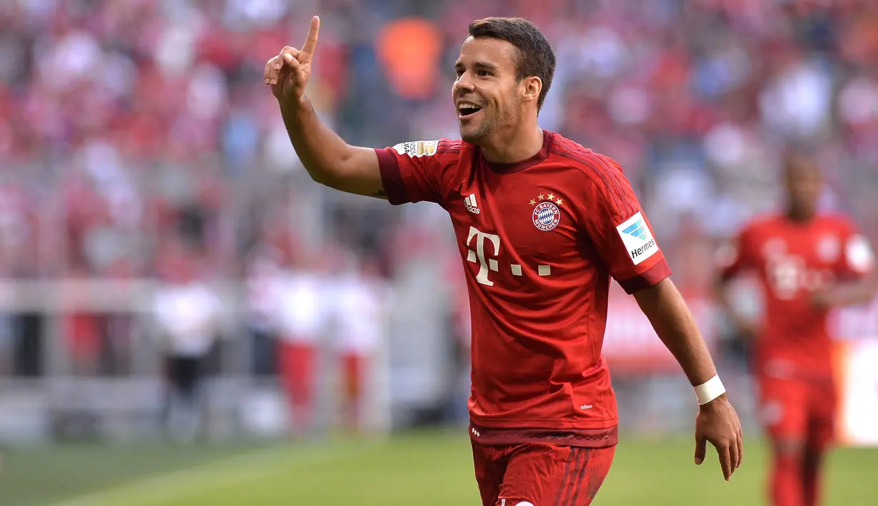 1. Juan Bernat (Bayern Munchen) - Dirinya tidak mendapatkan tempat utama di skuat Munchen karena kalah bersaing dengan David Alaba. Mantan pemain Valencia ini kemungkinan akan mudah didapatkan oleh MU. (EPA/Lukas Barth)