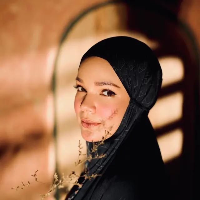 Potret 6 Bintang Film Adaptasi Novel Asma Nadia Ini Mantap Berhijab, Memesona