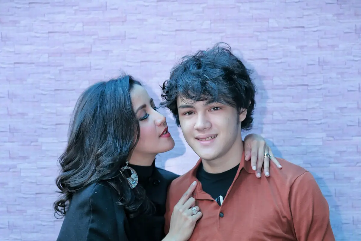 [Bintang] Andi Soraya dan Shawn