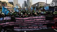 Kemudian bergerak menuju Gedung Mahkamah Konstitusi (MK) di Jalan Merdeka Barat dan puncak aksi akan berlangsung di Istana Jakarta. (Liputan6.com/Johan Tallo)