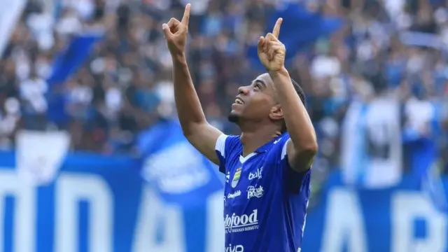 Ulliam Barros Pereira