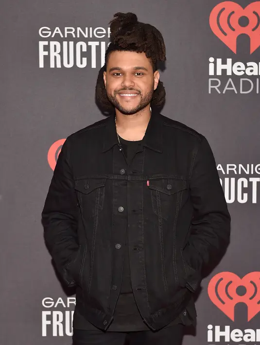 Posisi puncak The Weeknd mampu menggeser Justin Bieber  dengan ‘What Do You Mean’-nya minggu lalu menduduki posisi runner-up harus turun 1 peringkat di posisi 3. (AFP/Bintang.com)