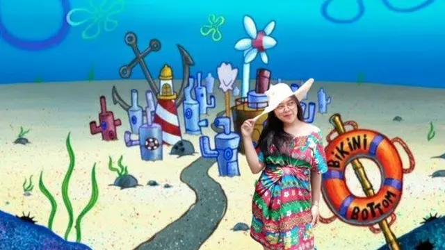 Wanita Ini Minta Fotonya Diedit di Pantai, 5 Hasilnya Bikin Geleng Kepala