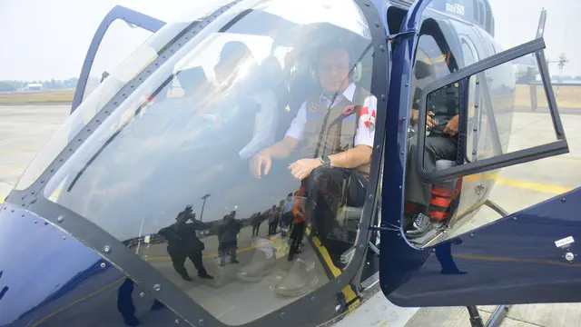 Agus Fatoni Tinjau Lokasi Karhutla dengan Helikopter