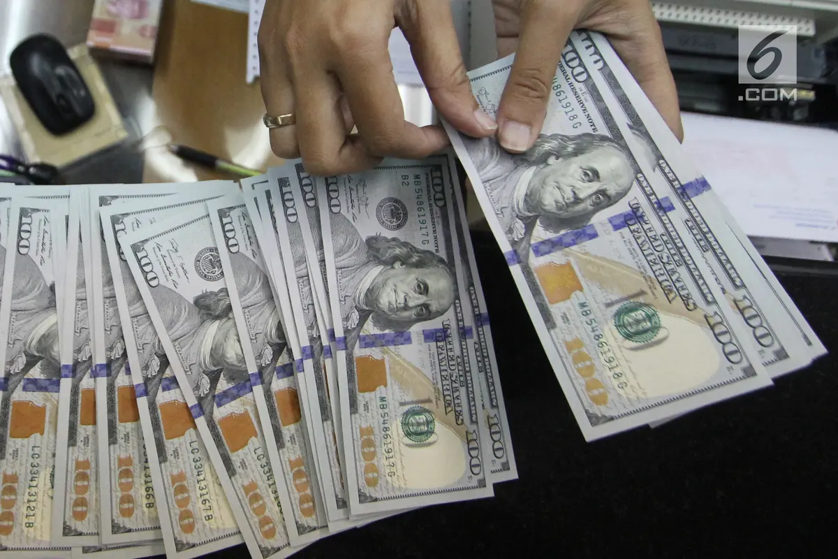 Nilai Tukar Rupiah Menguat Atas Dolar