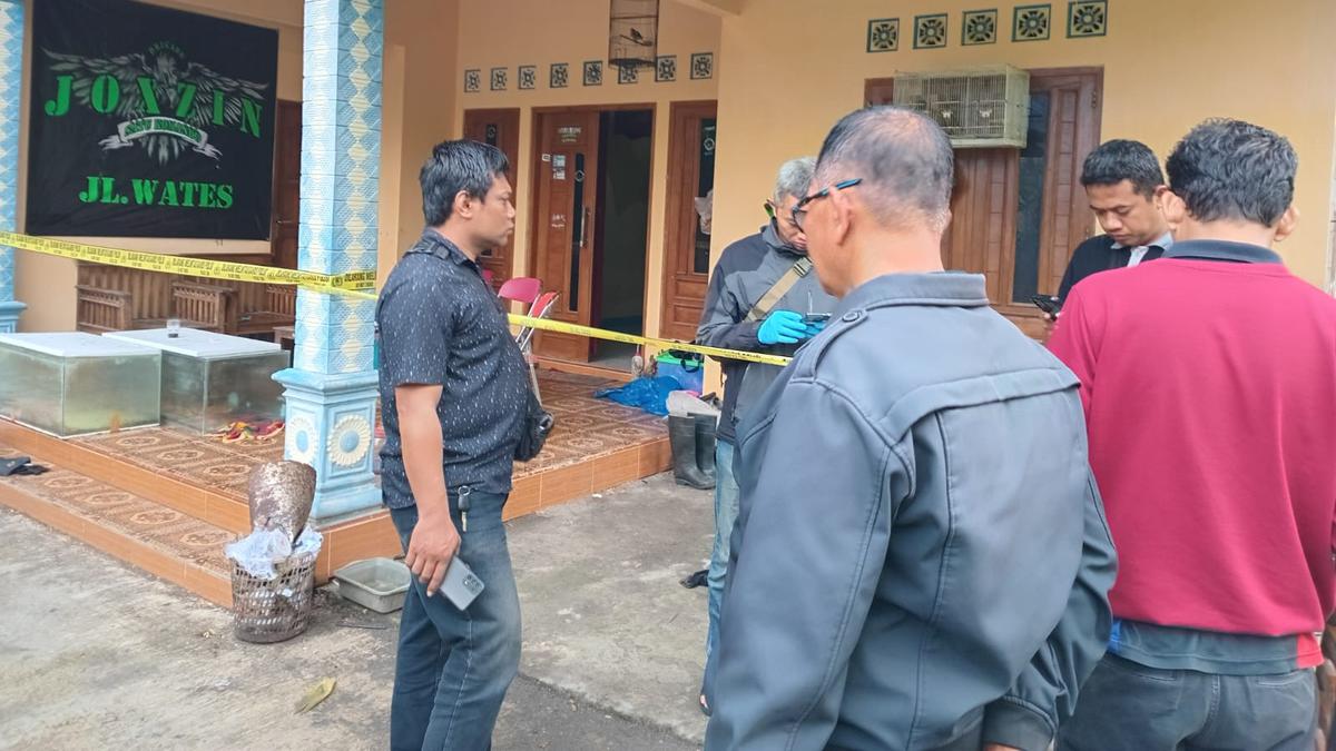 Serangan Membabi Buta Seorang Berpenutup Muka, Pria di Bantul Tewas Mengenaskan di Rumahnya Sendiri