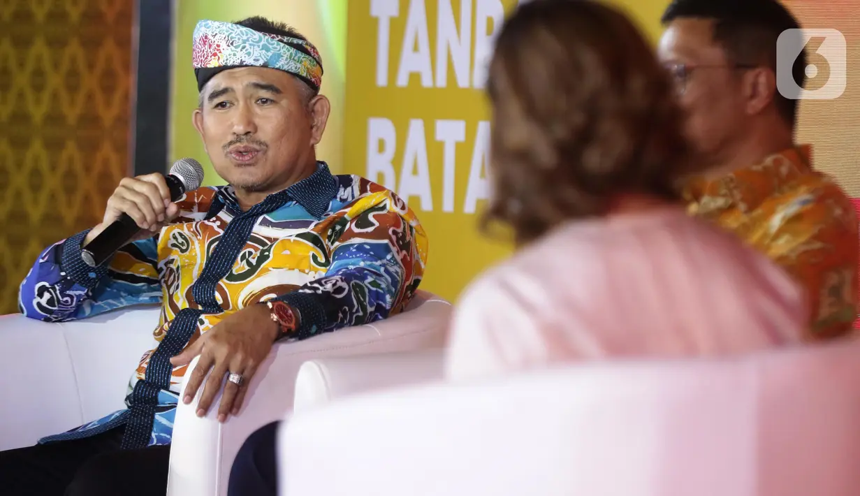 Wali Kota Tarakan, Khairul saat diskusi Lintas Generasi: Geliat Industri Hiburan dan Pariwisata Pasca Pandemi yang digelar pada ajang Festival 6 di Senayan Park, Jakarta, Minggu (9/7/2023). (Liputan6.com/Helmi Fithriansyah)