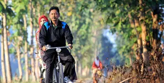 Beberapa hari guru Rizma Uldiandari asal Tegal menjadi perbincangan netizen. Hal itu terkait foto cantik Rizma Uldiandari yang diunggah melalui media sosialnya. (Adrian Putra/Bintang.com)