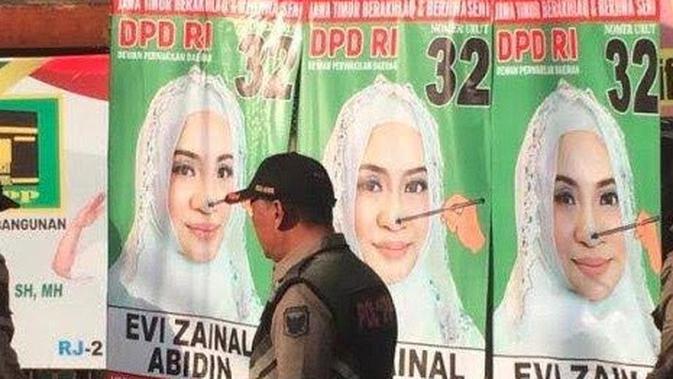 Poster calon DPR RI Dapil Jatim Evi Zainal Abidin di Kabupaten Bangkalan. IST