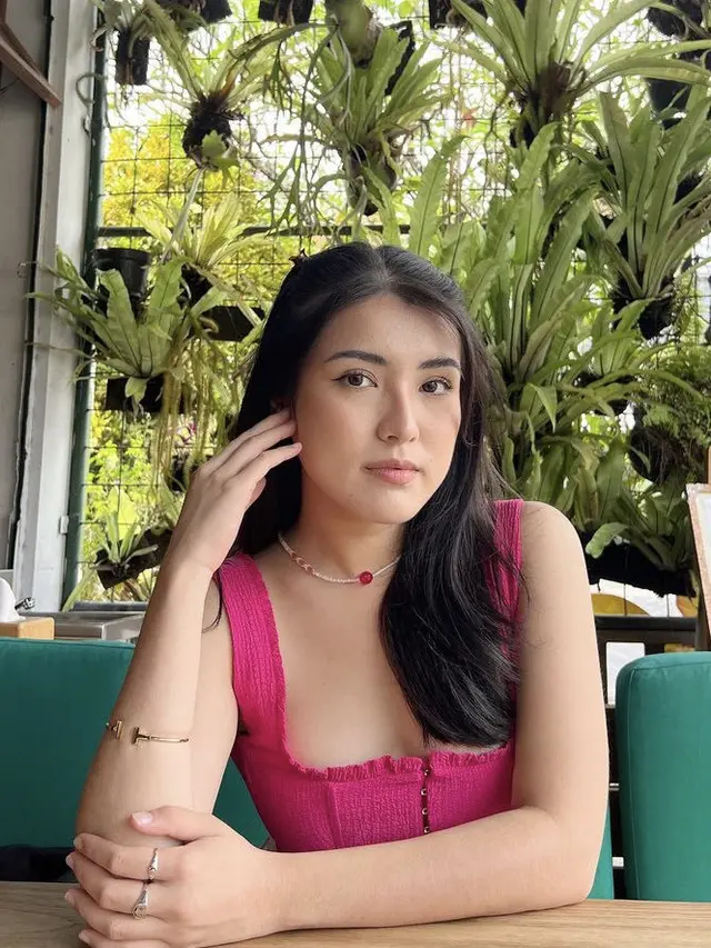 Makeup Artist Stefany Layata