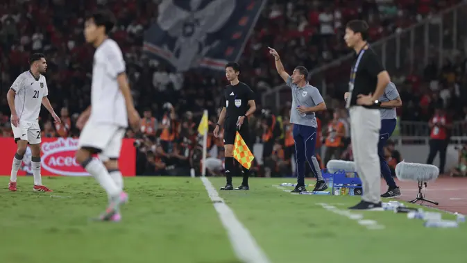 Drama Akhir Laga Timnas Indonesia U-23 vs Vietnam di Final Piala AFF U-23 2025: Vanenburg Murka dengan Aksi Tidak Sportif Kim Sang-sik