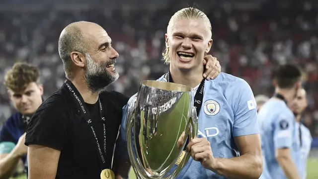 Foto: Momen Pep Guardiola Cium Erling Haaland, Anak Kesayangan dan Kebanggan