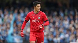 Kiper Kawasaki Frontale, Jung Sung-ryong menjadi pahlawan kemenangan setelah menjadi penendang terakhir yang mampu melesakkan gol ke gawang Kashiwa Reysol sekaligus mementahkan eksekusi terakhir lawan dalam adu tendangan penalti. (J.LEAGUE)