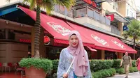 6 Tips Gaya Hijab Sederhana tapi Stylish 2025, Look Makin Kece di All Suasana
