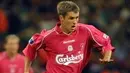 Saat berkostum Liverpool, Michael Owen meraih penghargaan Ballon d'Or pada tahun 2001 karena penampilan impresifnya. (AFP/Adrian Dennis)