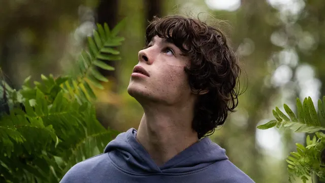 Paul Kircher sebagai Emile dalam film Animal Kingdom. (Foto: Dok. StudioCanal)