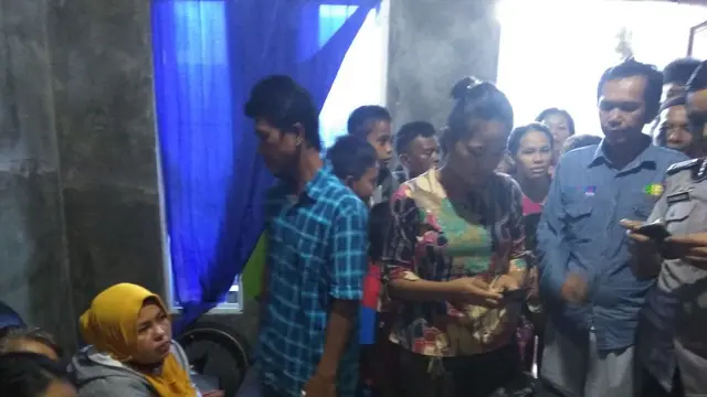 Kisah Bayi Temuan di Teras Rumah Jadi Rebutan Warga