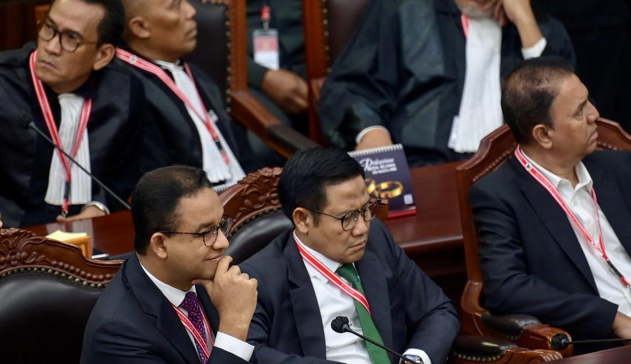 Sidang berlangsung dengan ketat dijaga, dengan imbauan dari pihak kepolisian agar masyarakat menghindari ruas jalan sekitar MK untuk menghindari kemacetan. (BAY ISMOYO / AFP)