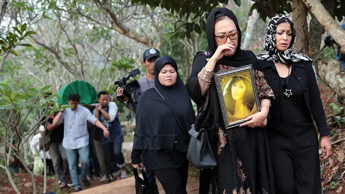 [Bintang] Pemakaman Yana Zein 
